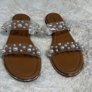 Womens size 10 pearl sandal-pierre dumas